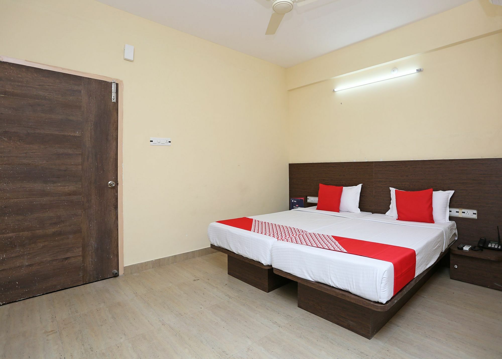 Oyo 11343 Hotel Sai International Bhubaneswar Dış mekan fotoğraf